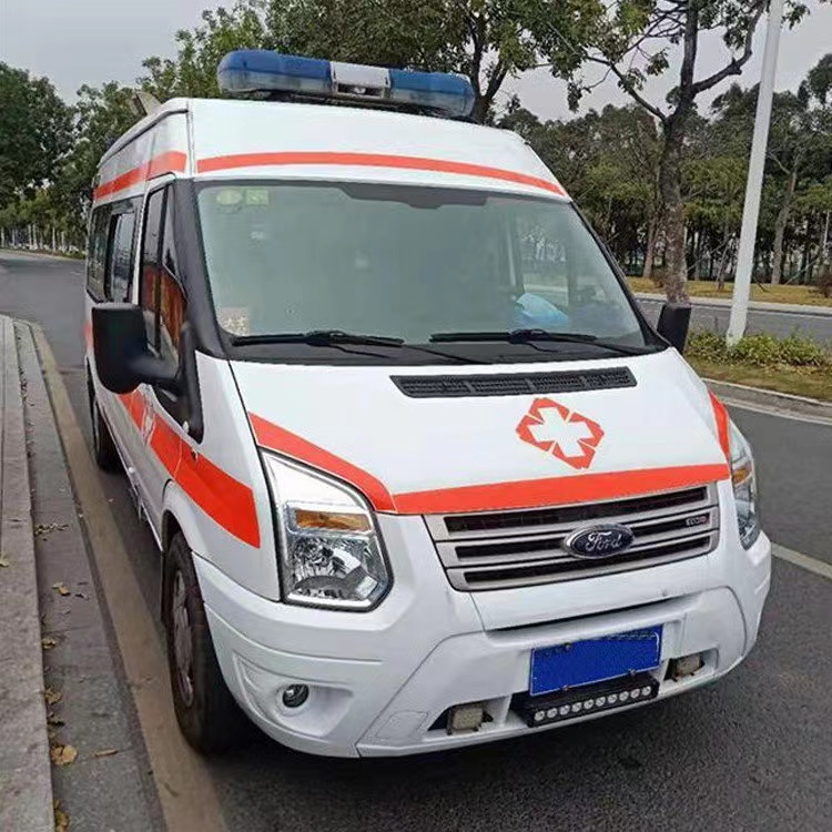 东路镇用途不同，救护车装备标准也不同
